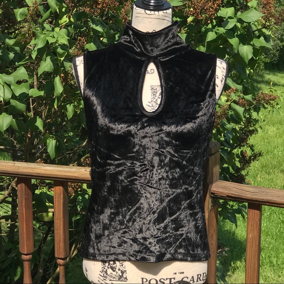 Black Velvet Key Hole Blouse - Picture 1 of 2